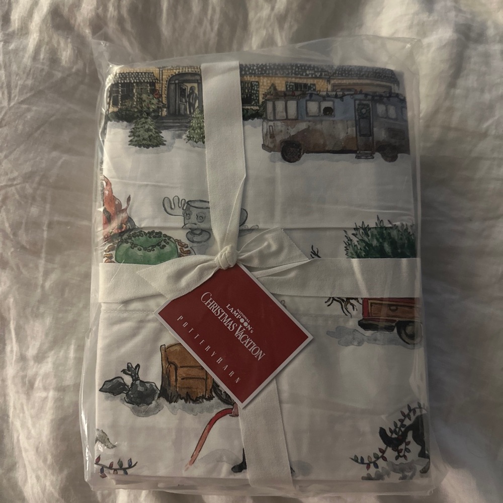 NEW Pottery Barn National Lampoon Christmas Vacation KING Size Sheet Set retired